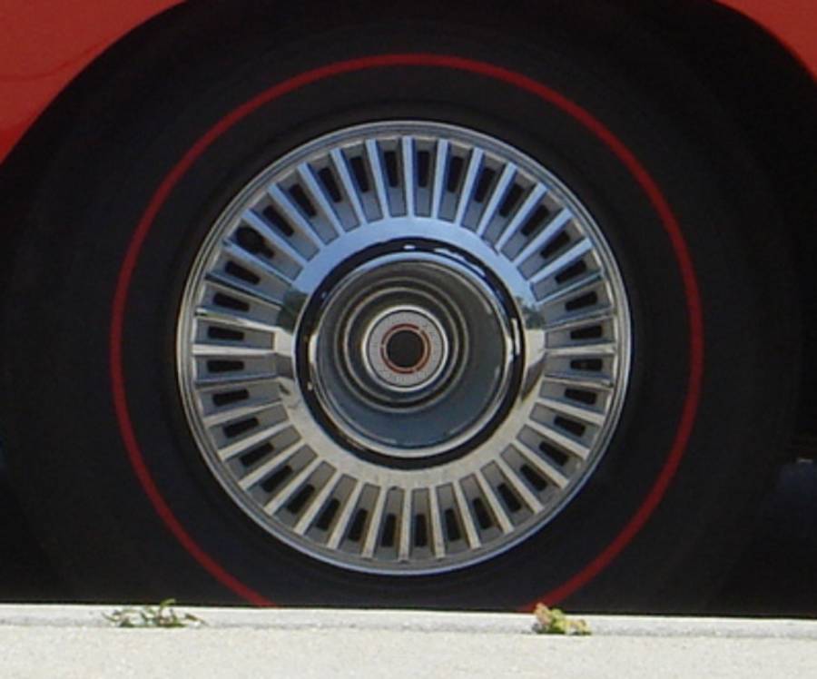 Attached picture 1968 15inch DELUXE wheel covers.jpg